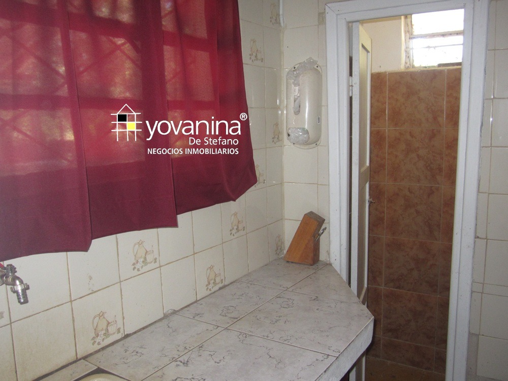 Casa + un terreno , unificados, a 1 cuadra de playa de balneario Santa Ana, Canelones.