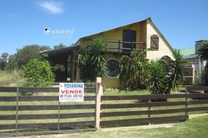 Casa en la Playa – El Galeón, Cuchilla Alta | Pequeña, cómoda y con encanto costero Ref Y 120