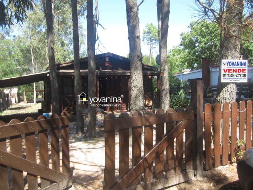 Casa cabaña en Balneario Argentino