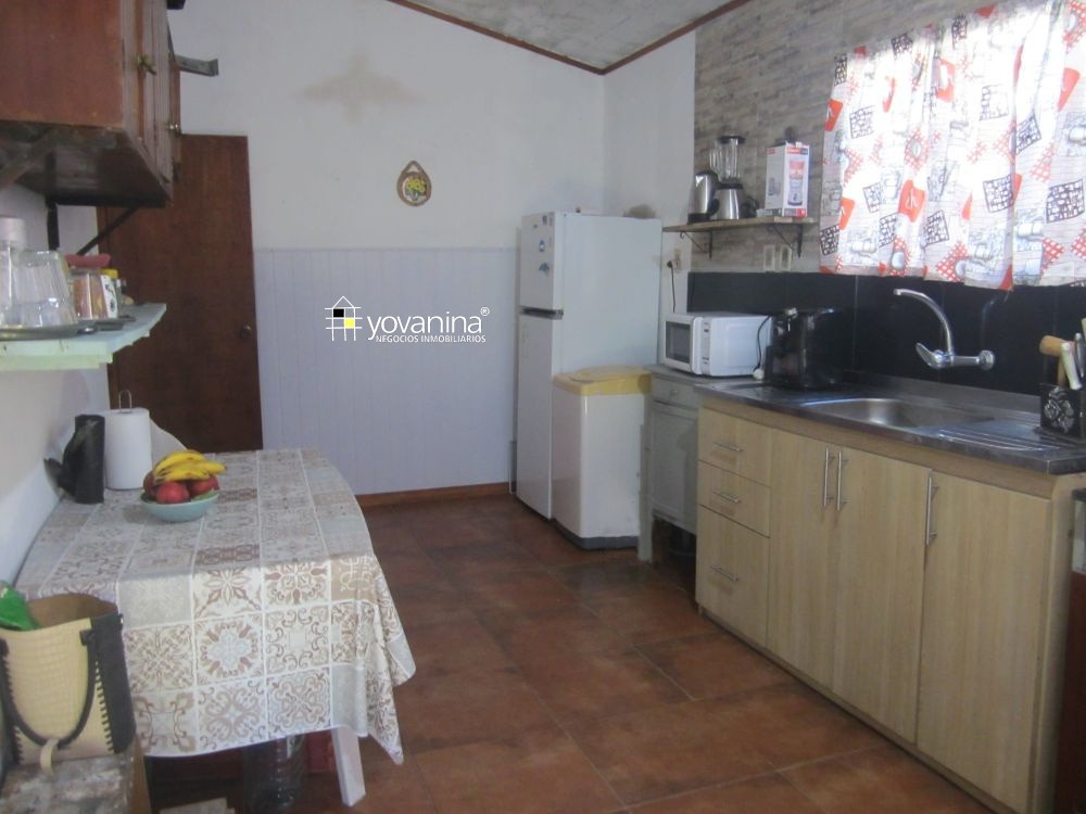 Casa mas apartamento Balneario Argentino Canelones Ref Y318
