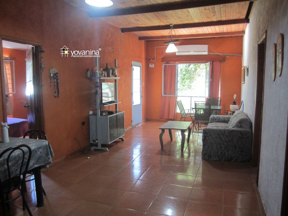 Casa mas apartamento Balneario Argentino Canelones Ref Y318